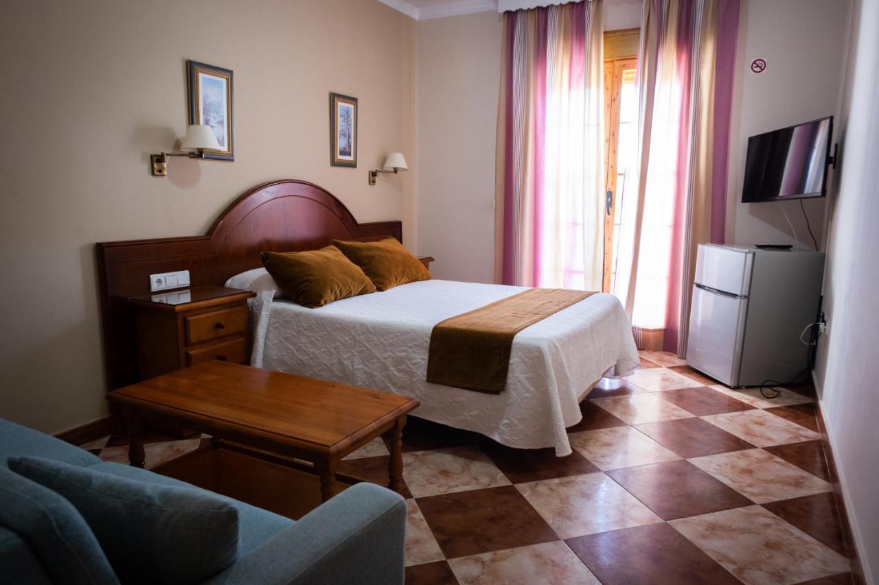 Hostal Cabo Roche Кониль-де-ла-Фронтера Экстерьер фото
