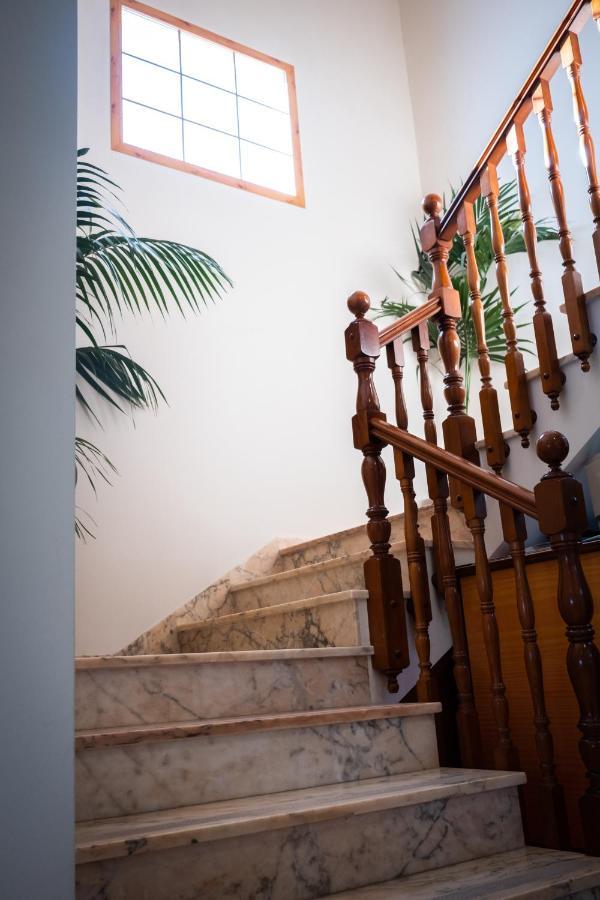 Hostal Cabo Roche Кониль-де-ла-Фронтера Экстерьер фото